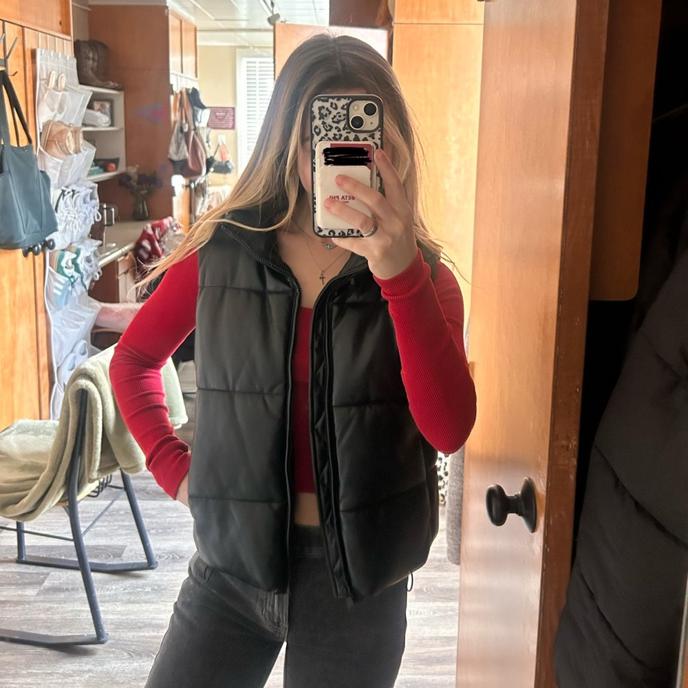 GAP Black Puffer Vest